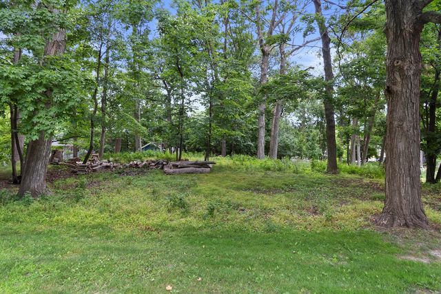 32 S Walworth AVENUE, Williams Bay, WI 53191