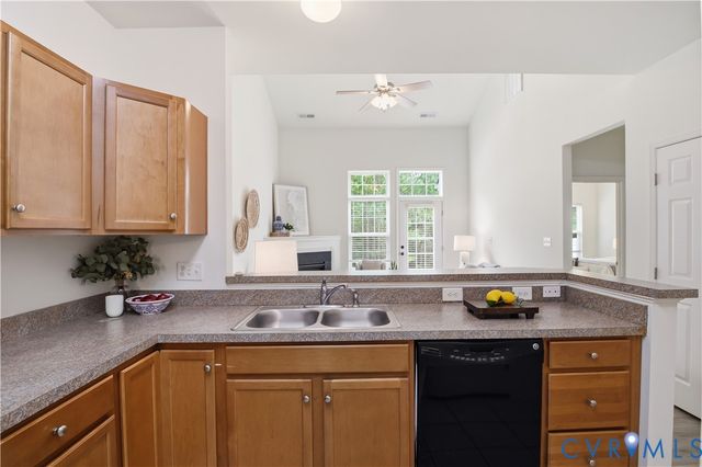 10513 Tea Olive Cir, New Kent, VA 23140