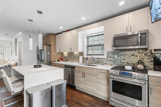 18906 122nd Avenue, Springfield Gardens, NY 11413