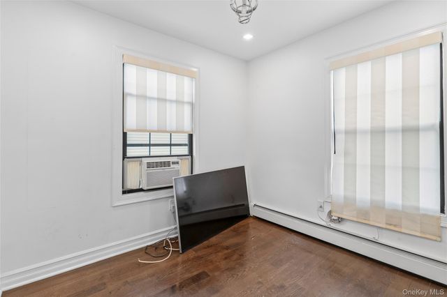 18906 122nd Avenue, Springfield Gardens, NY 11413