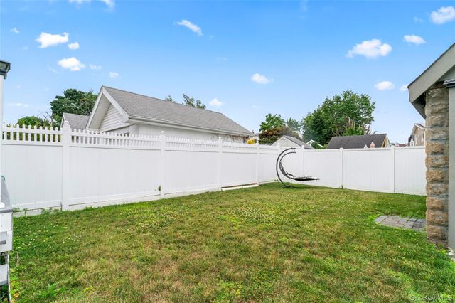 18906 122nd Avenue, Springfield Gardens, NY 11413