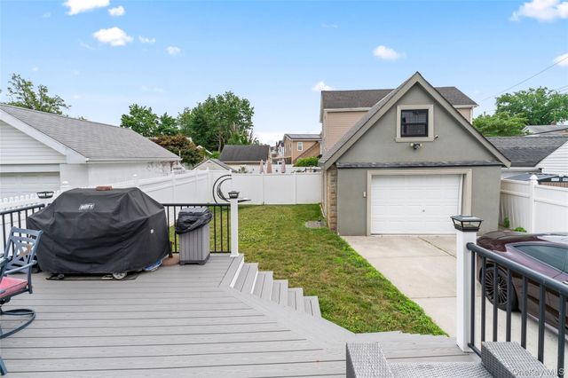 18906 122nd Avenue, Springfield Gardens, NY 11413