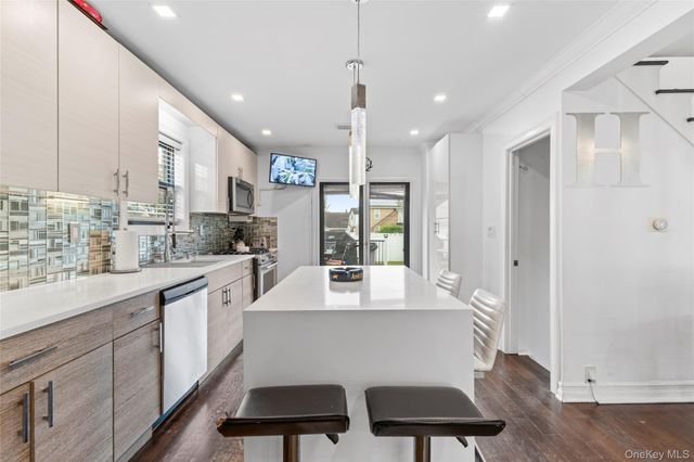18906 122nd Avenue, Springfield Gardens, NY 11413