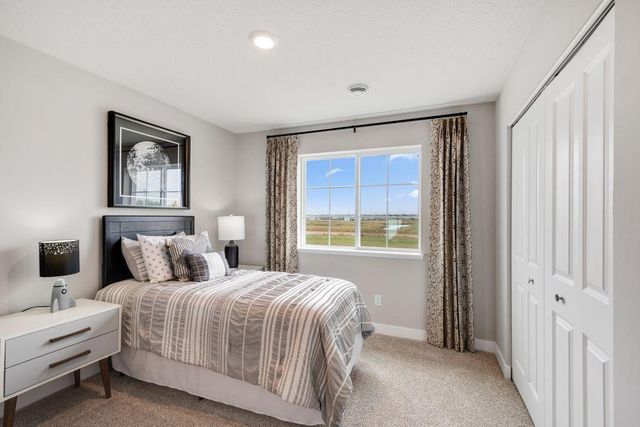 17506 Diplomat Loop, Lakeville, MN 55044