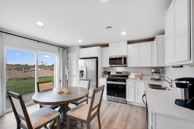 17506 Diplomat Loop, Lakeville, MN 55044