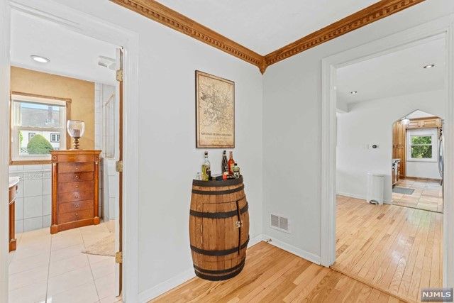 264 Paterson Avenue, Lodi, NJ 07644