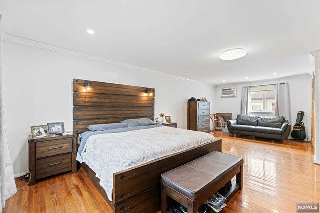 264 Paterson Avenue, Lodi, NJ 07644