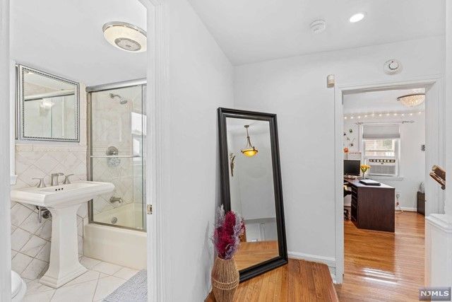 264 Paterson Avenue, Lodi, NJ 07644