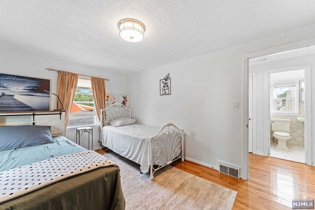 264 Paterson Avenue, Lodi, NJ 07644