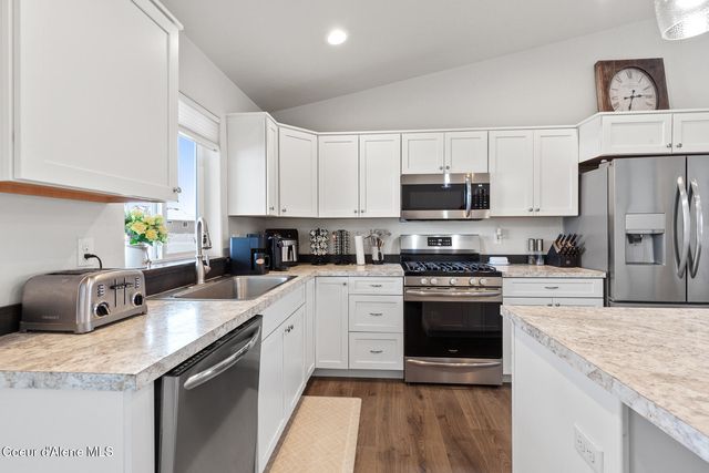 5914 W Irish DR, Rathdrum, ID 83858