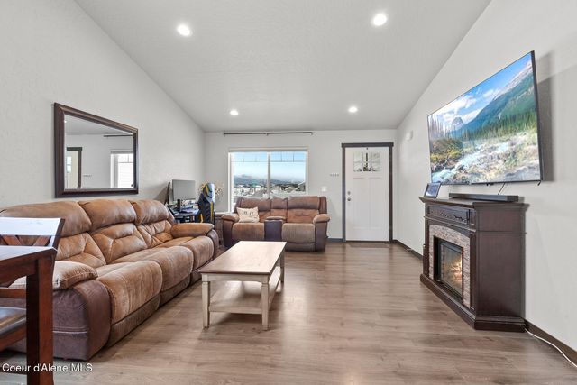 5914 W Irish DR, Rathdrum, ID 83858