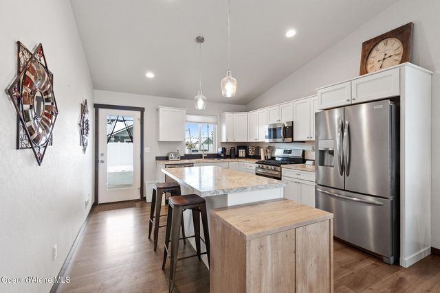 5914 W Irish DR, Rathdrum, ID 83858