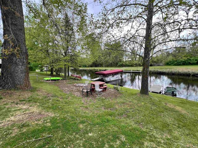 70 Ems B38 Lane, Leesburg, IN 46538
