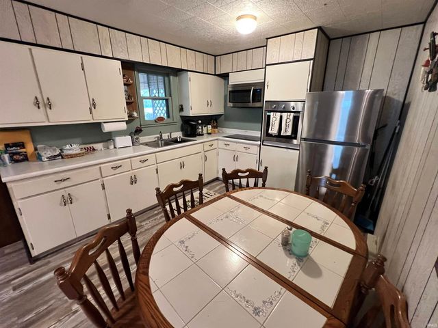 70 Ems B38 Lane, Leesburg, IN 46538