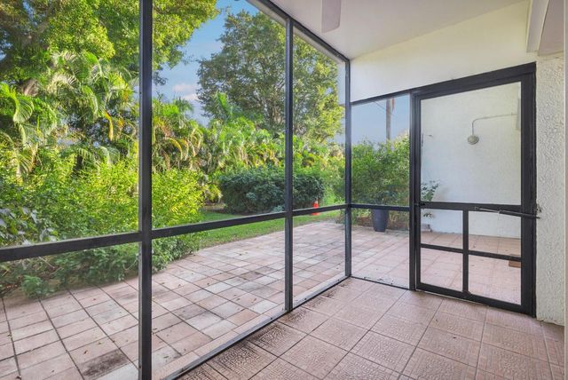 1900 Presidential Way 1-F, West Palm Beach, FL 33401