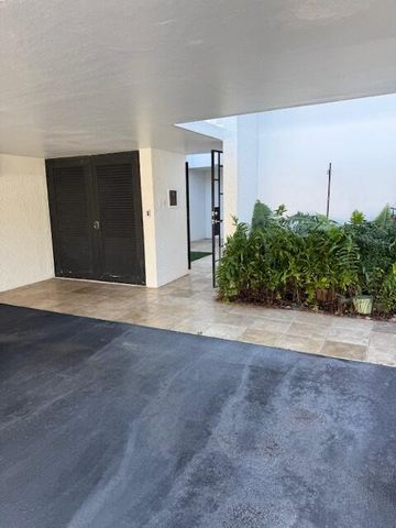 1900 Presidential Way 1-F, West Palm Beach, FL 33401