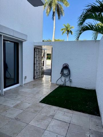 1900 Presidential Way 1-F, West Palm Beach, FL 33401