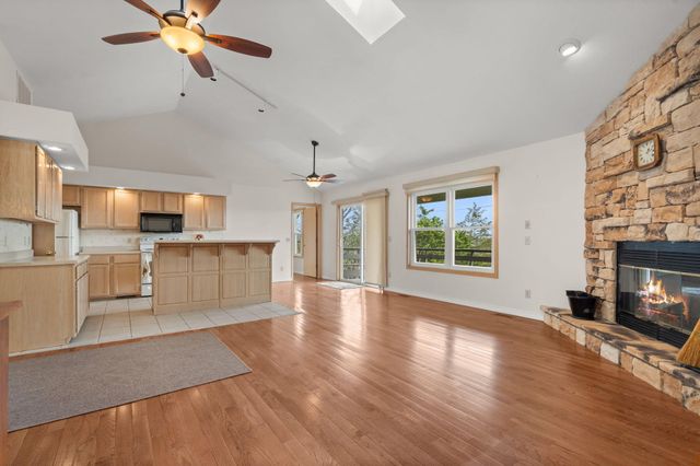 4 N Wilderness Trail, Kimberling City, MO 65686