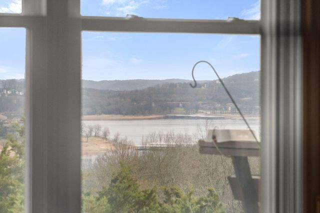 4 N Wilderness Trail, Kimberling City, MO 65686