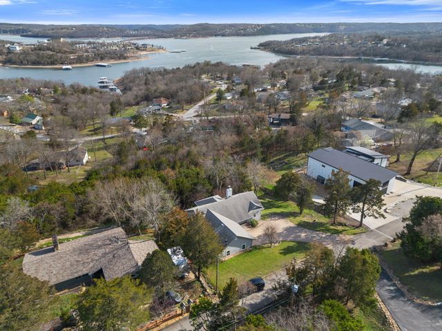 4 N Wilderness Trail, Kimberling City, MO 65686