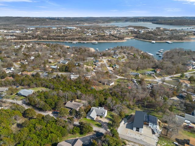 4 N Wilderness Trail, Kimberling City, MO 65686