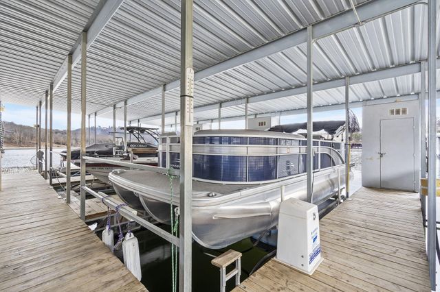 4 N Wilderness Trail, Kimberling City, MO 65686