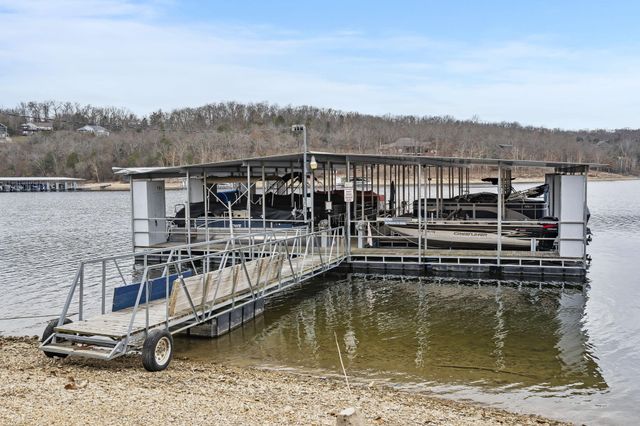 4 N Wilderness Trail, Kimberling City, MO 65686