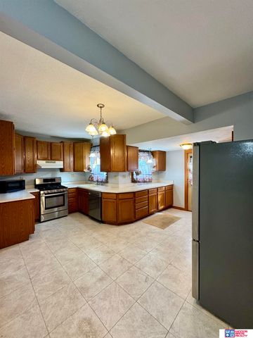 130 N Nebraska Avenue, York, NE 68467