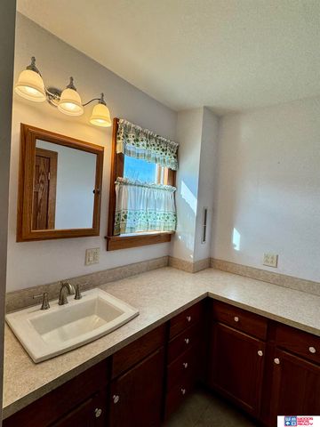 130 N Nebraska Avenue, York, NE 68467