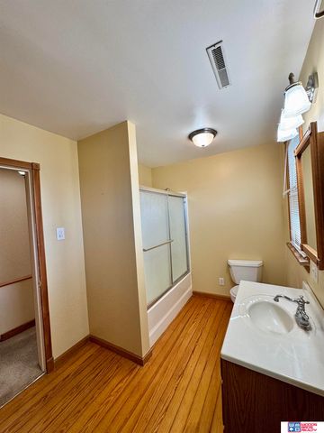 130 N Nebraska Avenue, York, NE 68467