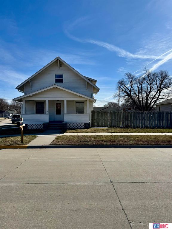 130 N Nebraska Avenue, York, NE 68467