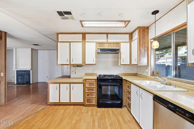 1320 San Bernardino 28, Upland, CA 91786