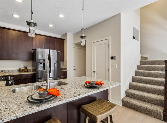 1633 Grand Avenue, Des Moines, IA 50309