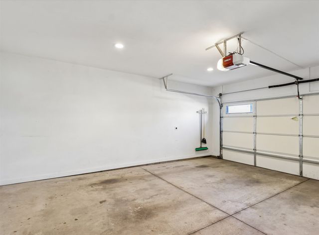 1633 Grand Avenue, Des Moines, IA 50309