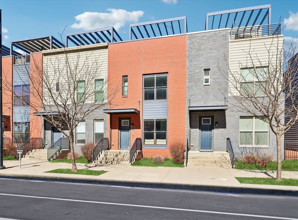 1633 Grand Avenue, Des Moines, IA 50309