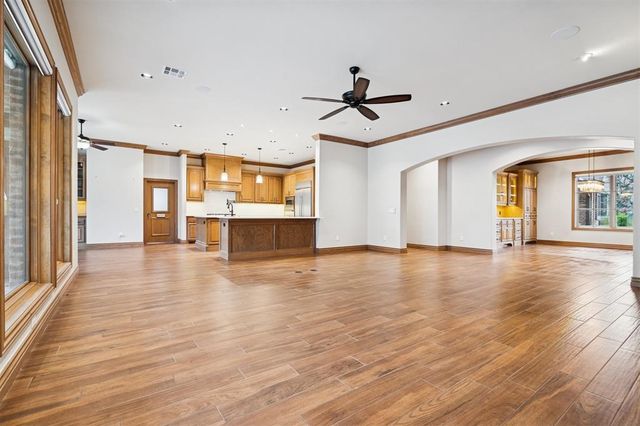 2908 Fountain Creek Drive, Edmond, OK 73034