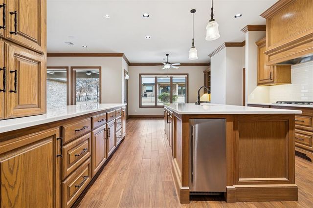 2908 Fountain Creek Drive, Edmond, OK 73034