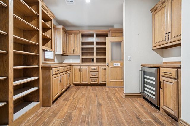 2908 Fountain Creek Drive, Edmond, OK 73034