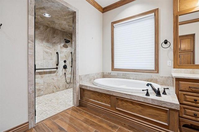 2908 Fountain Creek Drive, Edmond, OK 73034