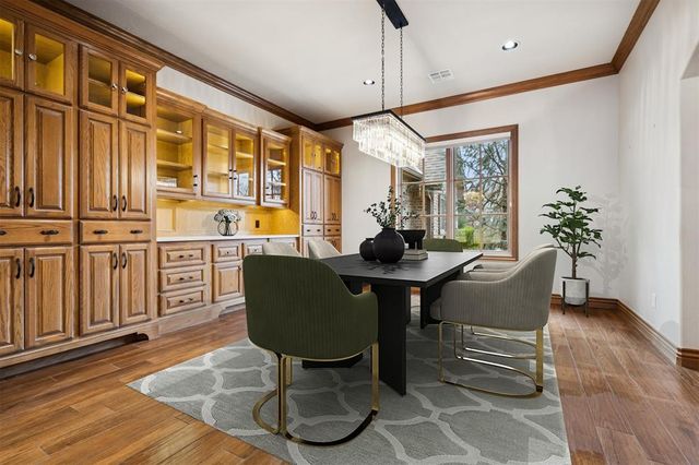 2908 Fountain Creek Drive, Edmond, OK 73034