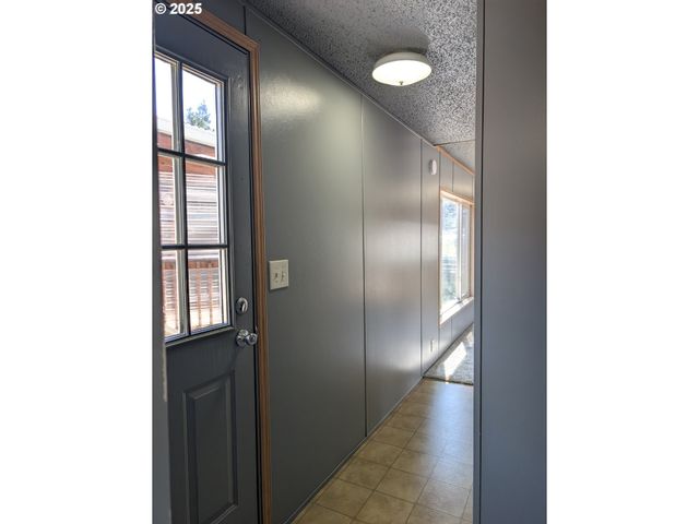 3300 PACIFIC Loop, Coos Bay, OR 97420