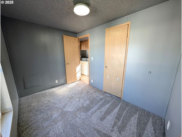 3300 PACIFIC Loop, Coos Bay, OR 97420