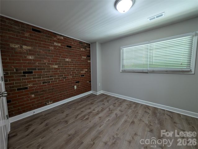 1215 Green Oaks Lane F, Charlotte, NC 28205