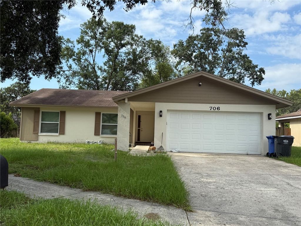 706 REGENCY COURT, Tampa, FL 33613