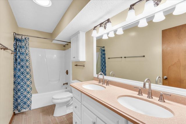 1908 BARBERRY Circle, Champaign, IL 61821