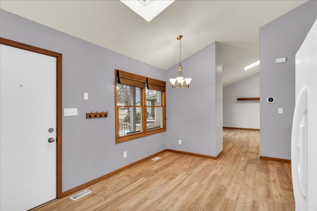 1908 BARBERRY Circle, Champaign, IL 61821