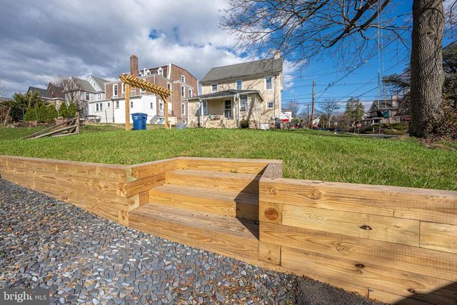 162 E PARK AVE, Ambler, PA 19002