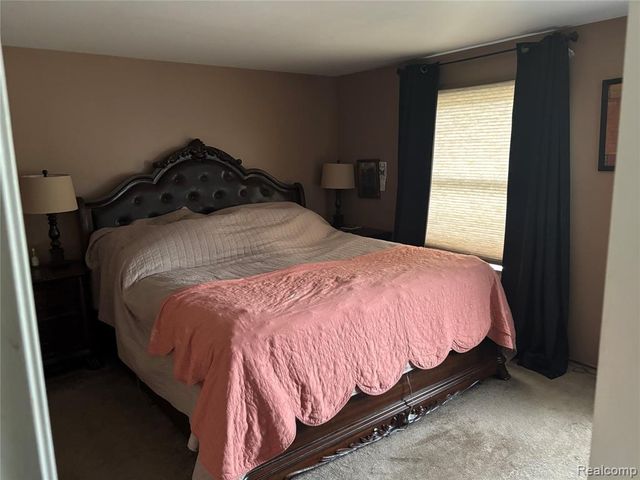 19812 Great Oaks Circle 371, Clinton Township, MI 48036
