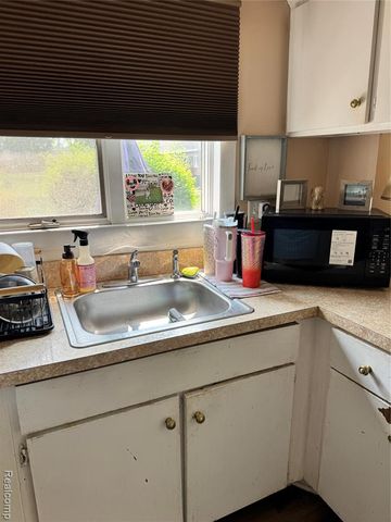 19812 Great Oaks Circle 371, Clinton Township, MI 48036