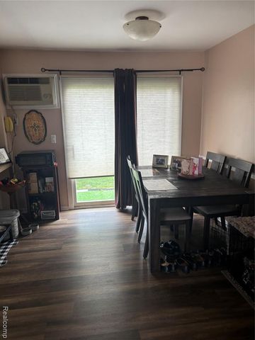 19812 Great Oaks Circle 371, Clinton Township, MI 48036